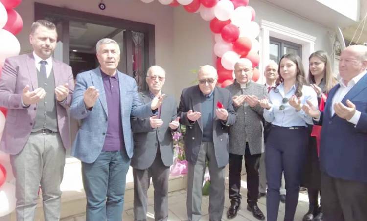 AVUKAT NURSENA DÜZGEN, HUKUK BÜROSUNU AÇTI
