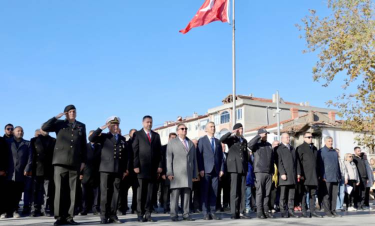 24 Kasım Öğretmenler Günü Düzenlenen  Törenle Kutlandı