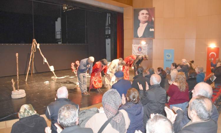 PİR SULTAN ABDAL OYUNU ŞARKÖY'DE İZLEYİCİYLE BULUŞTU