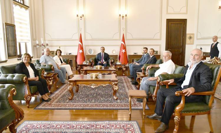 Şarköy Belediye Başkanı Alpay Var ve Meclis Üyelerinden Vali Recep Soytürk’e Ziyaret