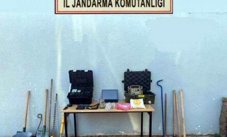 Şarköy'de kaçak kazı yapan 3 şüpheli yakalandı