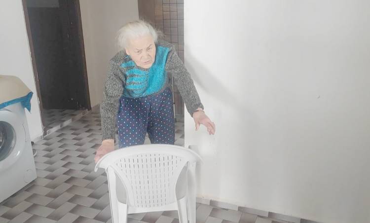 Şarköy’de ölüme terk edilen yaşlı kadın yetkililerden yardım bekliyor