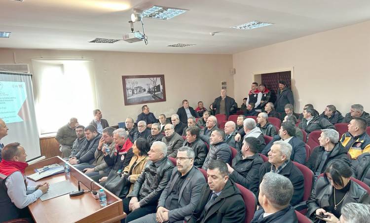 TARIM VE ORMAN BAKANLIĞI TARAFINDAN YÜRÜTÜLEN KIRSAL KALKINMA DESTEKLERİ VE HAYVANCILIK  PROJELERİ HAKKINDA BİLGİLENDİRME TOPLANTISI YAPILDI
