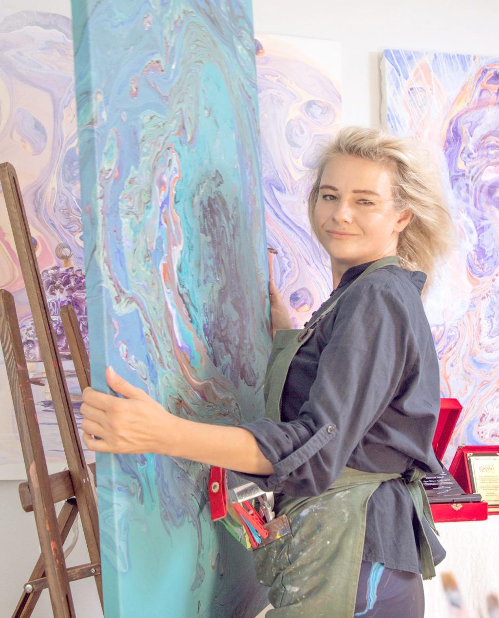 ULUSLARARASI ÜDÜLLÜ RUS  RESSAM KİRİLLOVA ŞARKÖY’DE