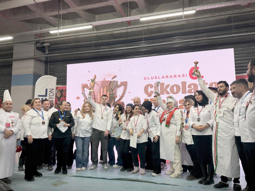 AŞÇILIK ÖĞRENCİLERİNDEN BÜYÜK BAŞARI